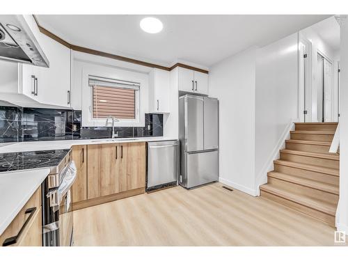 2027 108 Nw, Edmonton, AB - Indoor Photo Showing Kitchen