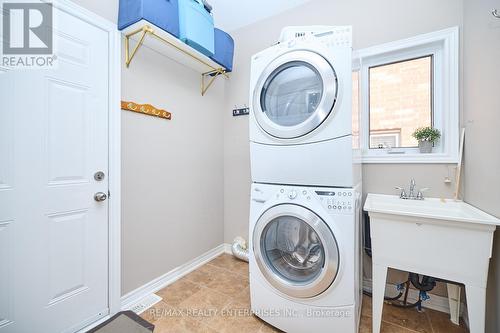 4085 Highland Park Drive, Lincoln, ON - Indoor Photo Showing Laundry Room