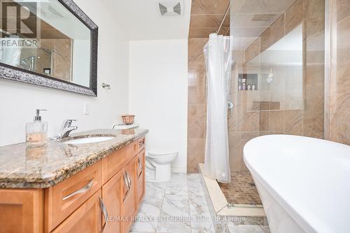 4085 Highland Park Drive, Lincoln, ON - Indoor Photo Showing Bathroom