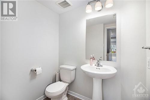 52 Lakepointe Drive, Ottawa, ON - Indoor Photo Showing Bathroom