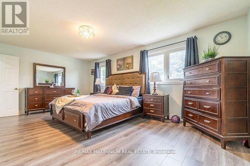 1698 Chester Drive, Caledon, ON - Indoor Photo Showing Bedroom