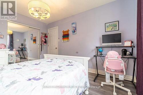 1698 Chester Drive, Caledon, ON - Indoor Photo Showing Bedroom