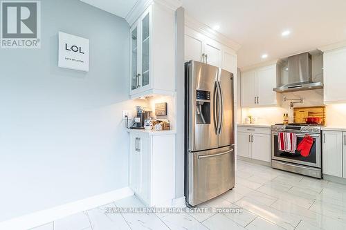 1698 Chester Drive, Caledon, ON - Indoor Photo Showing Kitchen