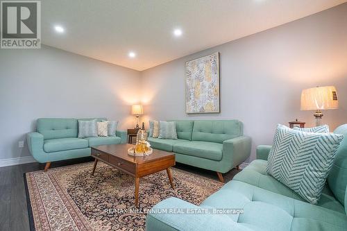 1698 Chester Drive, Caledon, ON - Indoor Photo Showing Living Room