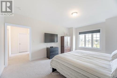 1303 Minnow Street, Oakville, ON - Indoor Photo Showing Bedroom