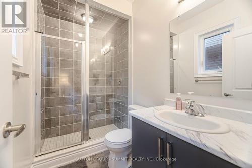 1303 Minnow Street, Oakville, ON - Indoor Photo Showing Bathroom