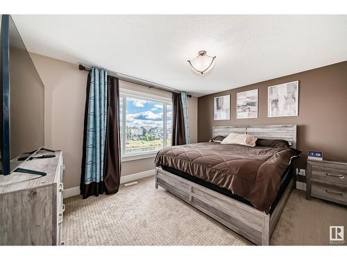 17103 122 St Nw, Edmonton, AB - Indoor Photo Showing Bedroom