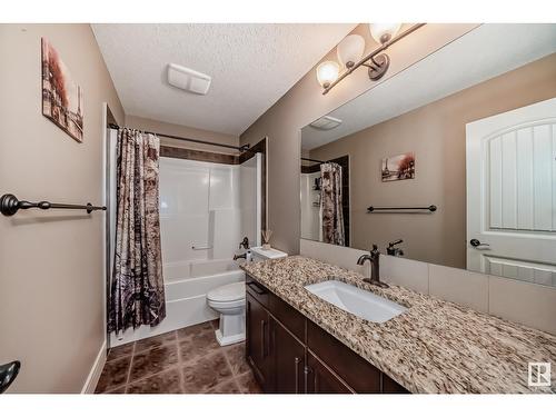 17103 122 St Nw, Edmonton, AB - Indoor Photo Showing Bathroom