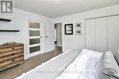 727302 22C Side Road, Blue Mountains, ON - Indoor Photo Showing Bedroom