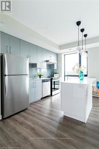 2302 - 15 Queen Street S, Hamilton, ON - Indoor Photo Showing Kitchen With Stainless Steel Kitchen