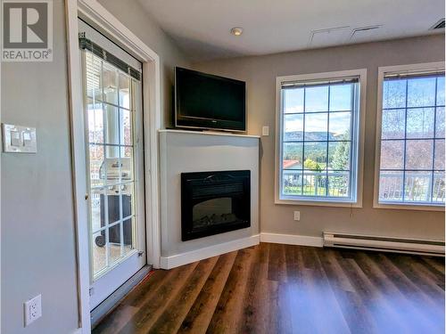 5052 Riverview  Road Unit# 4001A, Fairmont Hot Springs, BC - Indoor Photo Showing Living Room With Fireplace