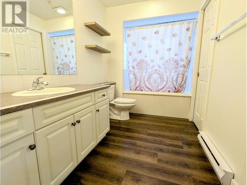 5052 Riverview  Road Unit# 4001A, Fairmont Hot Springs, BC - Indoor Photo Showing Bathroom