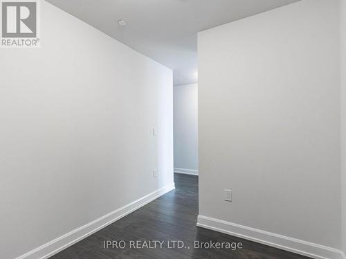 821 - 3200 William Coltson Avenue, Oakville, ON - Indoor Photo Showing Other Room