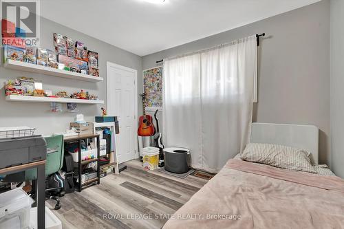 584 East 27Th Street, Hamilton, ON - Indoor Photo Showing Bedroom