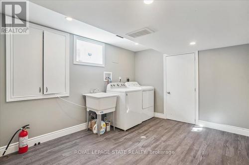 584 East 27Th Street, Hamilton, ON - Indoor Photo Showing Laundry Room