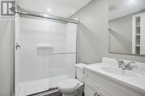 584 East 27Th Street, Hamilton, ON - Indoor Photo Showing Bathroom