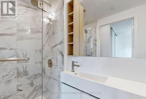 1512 - 110 Sheppard Avenue W, Toronto, ON - Indoor Photo Showing Bathroom