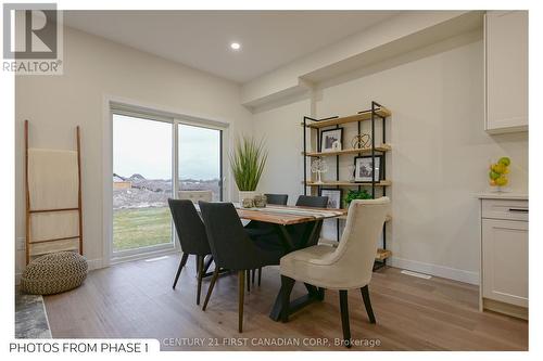 6681 Hayward Drive, London, ON - Indoor Photo Showing Dining Room