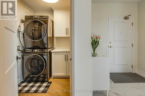 1011 - 2 Toronto Street S, Barrie, ON - Indoor Photo Showing Laundry Room