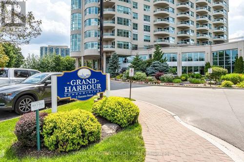 1011 - 2 Toronto Street S, Barrie, ON - Outdoor With Balcony With Facade