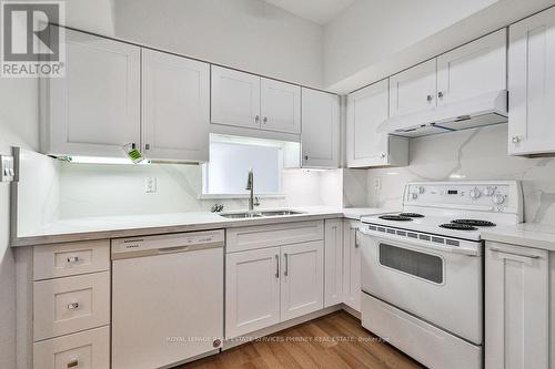 609 - 115 Bonis Avenue, Toronto, ON - Indoor Photo Showing Kitchen With Double Sink