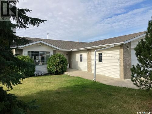 324 5Th Street N, Nipawin, SK - Outdoor