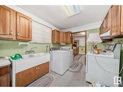 4422 Ada Bv Nw, Edmonton, AB - Indoor Photo Showing Laundry Room