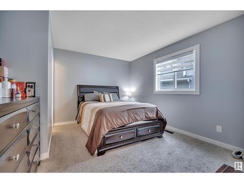 4624 13 Av Nw, Edmonton, AB - Indoor Photo Showing Bedroom