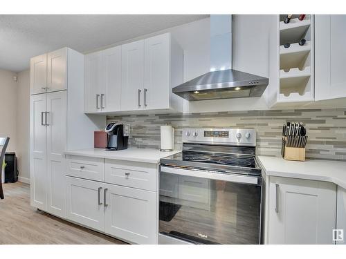 4624 13 Av Nw, Edmonton, AB - Indoor Photo Showing Kitchen