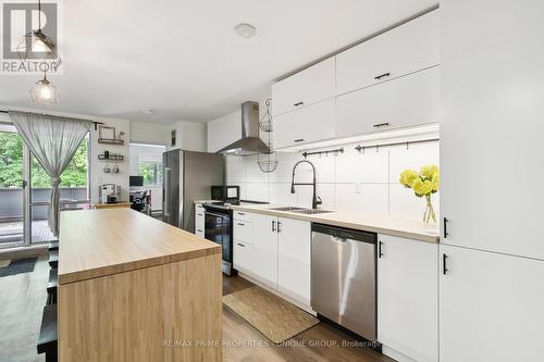 237 - 3025 The Credit Woodlands Drive, Mississauga, ON - Indoor Photo Showing Kitchen With Double Sink