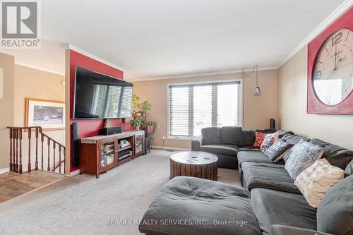 6 Ridgeview Drive, Scugog, ON - Indoor Photo Showing Living Room