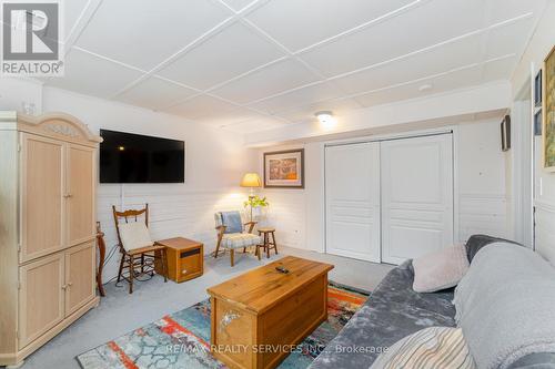 6 Ridgeview Drive, Scugog, ON - Indoor Photo Showing Living Room