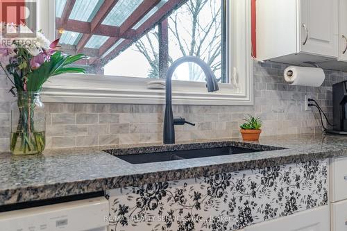 6 Ridgeview Drive, Scugog, ON - Indoor Photo Showing Kitchen With Double Sink