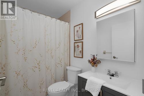 31 Frederick Street, Orillia, ON - Indoor Photo Showing Bathroom