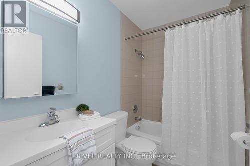 31 Frederick Street, Orillia, ON - Indoor Photo Showing Bathroom