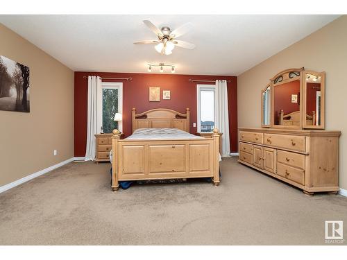 16532 61 St Nw, Edmonton, AB - Indoor Photo Showing Bedroom