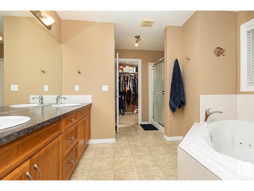 16532 61 St Nw, Edmonton, AB - Indoor Photo Showing Bathroom