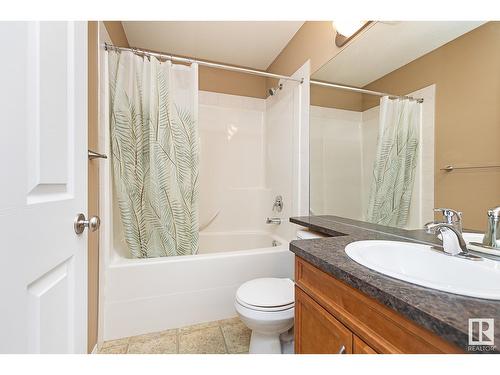 16532 61 St Nw, Edmonton, AB - Indoor Photo Showing Bathroom