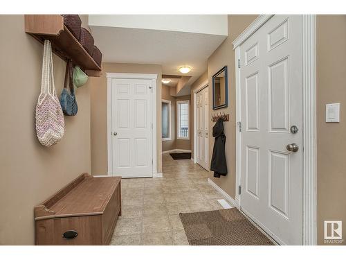 16532 61 St Nw, Edmonton, AB - Indoor Photo Showing Other Room