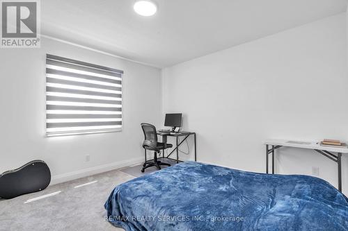 88 Poole Crescent, Middlesex Centre, ON - Indoor Photo Showing Bedroom