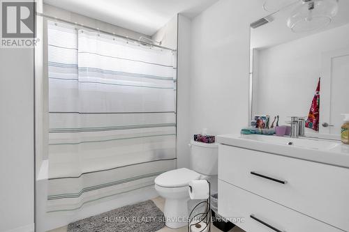 88 Poole Crescent, Middlesex Centre, ON - Indoor Photo Showing Bathroom