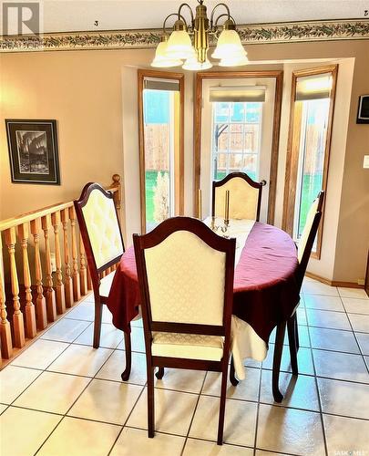 423 Whiteshore Court, Saskatoon, SK - Indoor Photo Showing Dining Room