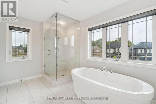 811 Green Street, Innisfil, ON - Indoor Photo Showing Bathroom