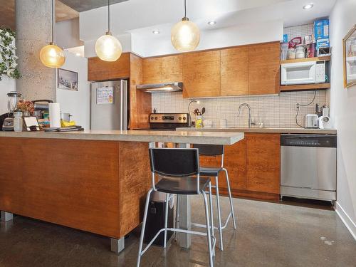 Kitchen - 117-55 Rue Molière, Montréal (Villeray/Saint-Michel/Parc-Extension), QC - Indoor Photo Showing Kitchen With Upgraded Kitchen