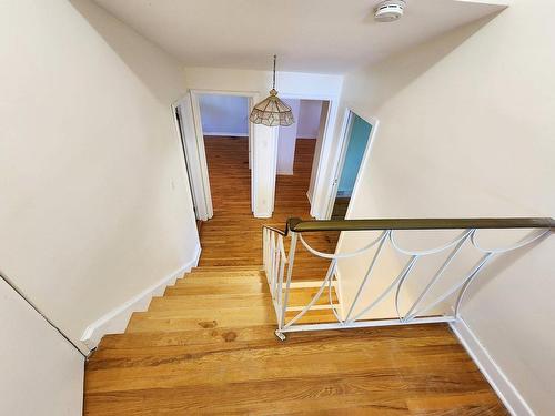 Staircase - 199 Av. Norwood, Pointe-Claire, QC - Indoor Photo Showing Other Room