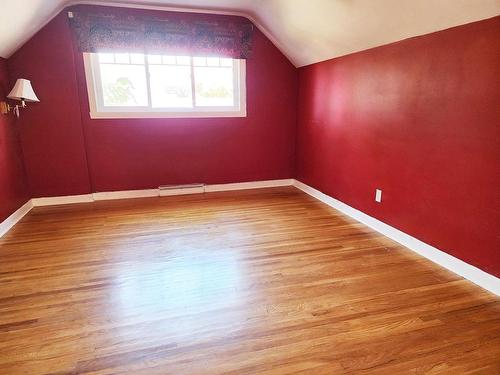 Master bedroom - 199 Av. Norwood, Pointe-Claire, QC - Indoor Photo Showing Other Room