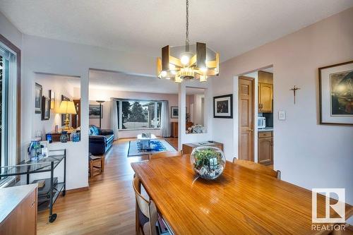 10706 33A Av Nw, Edmonton, AB - Indoor Photo Showing Dining Room