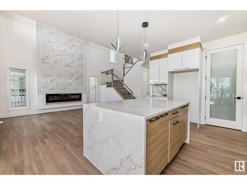 8377 Mayday Link Li Sw, Edmonton, AB - Indoor Photo Showing Kitchen