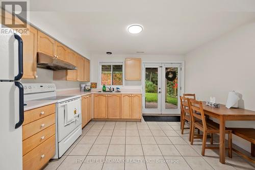 196 Columbia Road, Barrie, ON - Indoor Photo Showing Kitchen