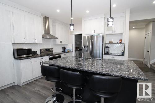 17939 59 St Nw Nw, Edmonton, AB - Indoor Photo Showing Kitchen With Upgraded Kitchen